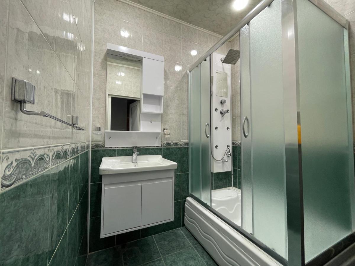 Mayden Family Apartment Баку Экстерьер фото
