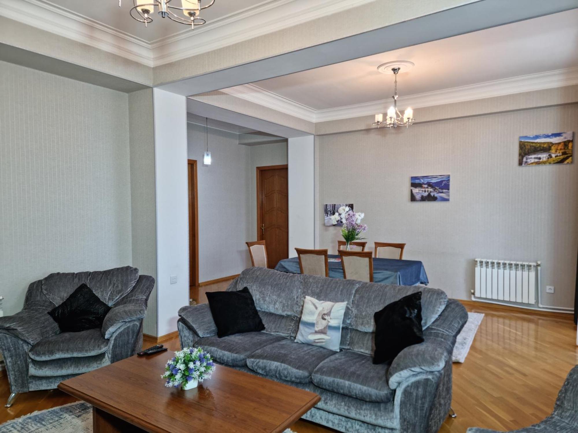 Mayden Family Apartment Баку Экстерьер фото